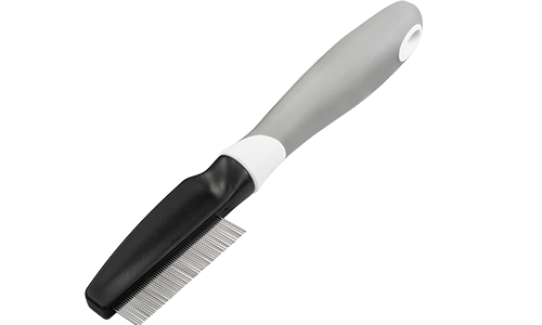 Koiran ja kissan kirppukampa hienoilla metallihampailla ja ergonomisella kahvalla, poistaa kirput ja roskat turkista.