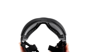 UV-Suojatut Koiran Aurinkolasit Säädettävillä Hihnoilla - Tuulen- ja Vedenpitävät UV-suojatut koiran aurinkolasit säädettävillä hihnoilla, säädettävät ja tuulenkestävät, pää 36-56 cm, leuka 20-25 cm.